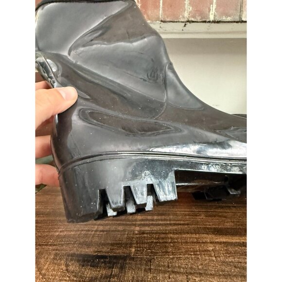 Women’s size 6 black rubber boots - Picture 2 of 10